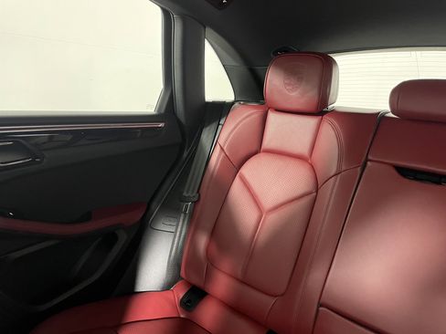 Certified 2023 Porsche Macan Turbo AWD/4WD image 15