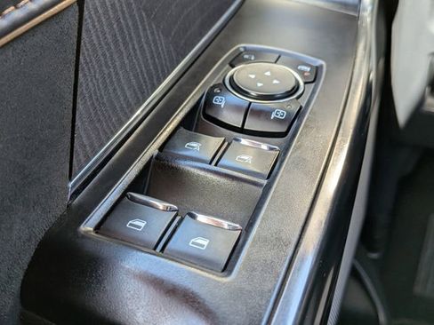 Used 2023 Ford F150 Platinum image 28