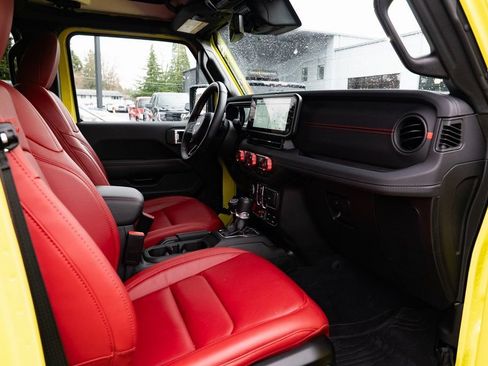 Used 2024 Jeep Wrangler Unlimited Rubicon 392 AWD/4WD image 25