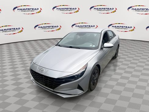 Used 2021 Hyundai Elantra SEL w/ Convenience Package FWD image 1