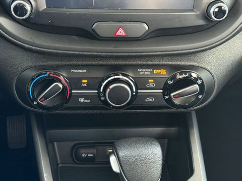 Used 2024 Kia Soul LX w/ Option Group 015 FWD image 28