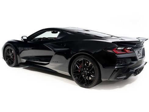 Used 2023 Chevrolet Corvette Z06 image 4
