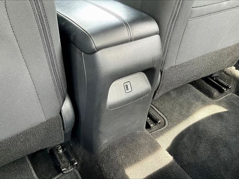 Used 2024 Nissan Sentra SV FWD image 10