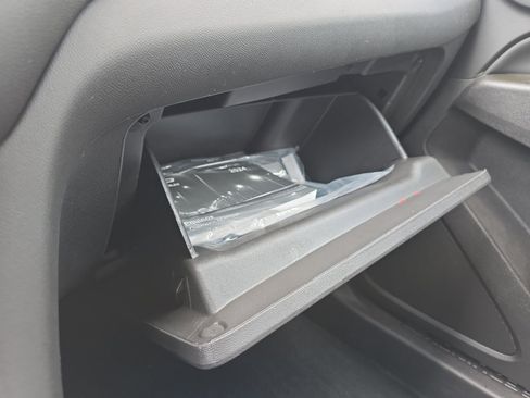 Used 2024 Chevrolet Equinox LT FWD image 28