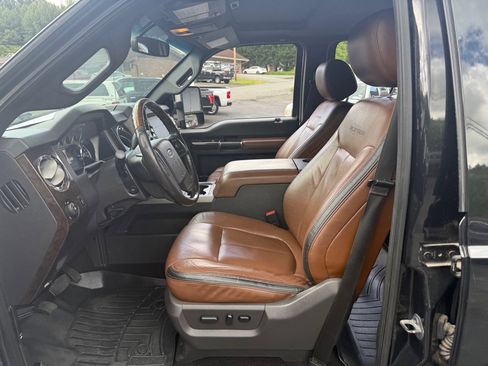 Used 2015 Ford F250 Platinum w/ FX4 Off-Road Package image 45