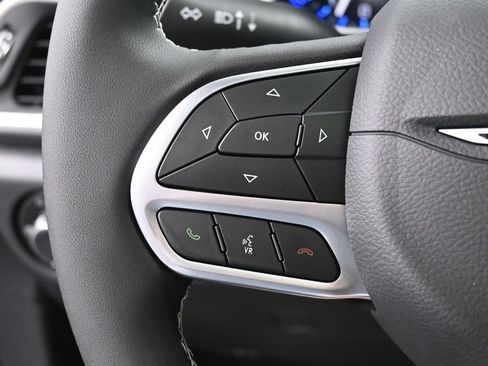 New 2027 Chrysler Pacifica Select FWD image 27