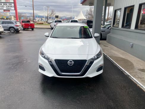 Used 2021 Nissan Altima 2.5 S image 3