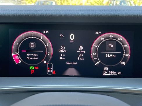 New 2026 Volkswagen Tiguan SE R-Line image 9