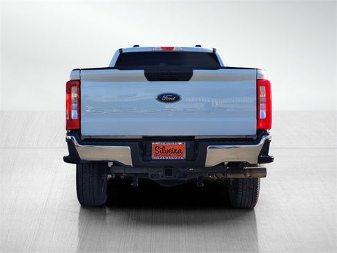 Used 2024 Ford F250 XLT image 6