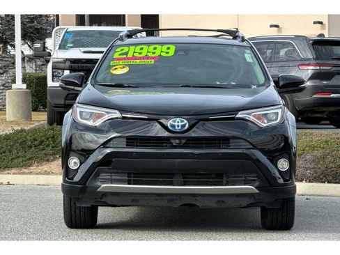 Used 2016 Toyota RAV4 Limited image 9