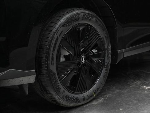 New 2025 Nissan Murano SV image 7