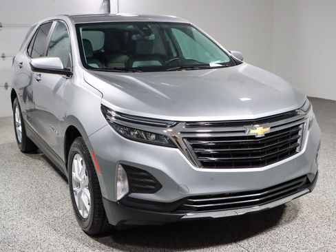 Used 2023 Chevrolet Equinox LT image 5