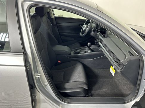 Used 2024 Honda Accord LX image 34
