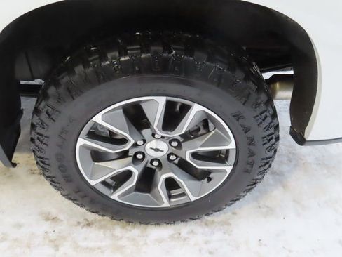Used 2023 Chevrolet Silverado 1500 LTZ w/ Technology Package AWD/4WD image 16
