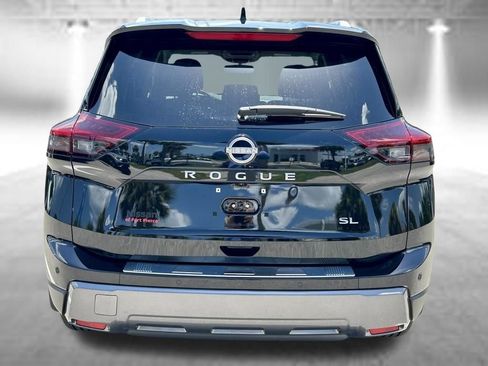 Certified 2024 Nissan Rogue SL FWD image 8
