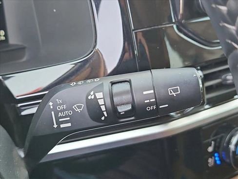 Certified 2024 Nissan Pathfinder Platinum w/ Black Appearance Package AWD/4WD image 16