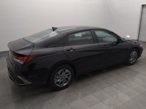 Used 2024 Hyundai Elantra SEL FWD image 10