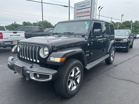 Used 2023 Jeep Wrangler Unlimited Sahara AWD/4WD image 1
