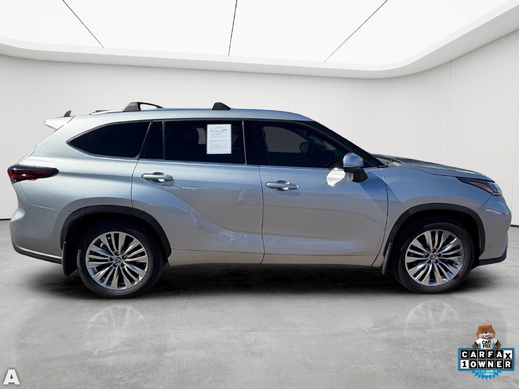 Used 2025 Toyota Highlander Platinum AWD/4WD image 7