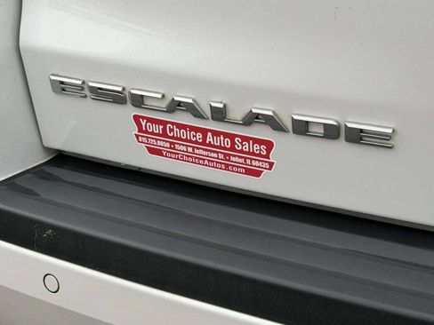 Used 2017 Cadillac Escalade ESV Luxury image 5