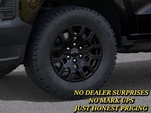 New 2026 Chevrolet Colorado W/T w/ WT Custom Package RWD image 9