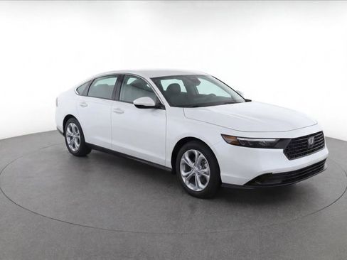 Used 2024 Honda Accord LX image 3