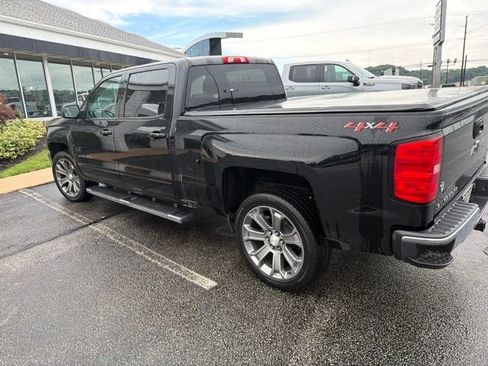 Used 2018 Chevrolet Silverado 1500 LT w/ LT Convenience Package AWD/4WD image 4
