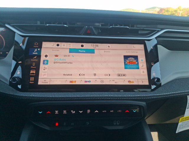 New 2026 Jeep Cherokee Laredo AWD/4WD image 19