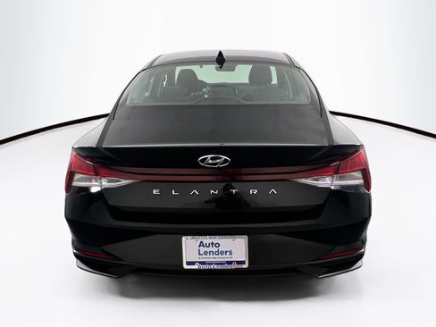 Used 2023 Hyundai Elantra SEL w/ Convenience Package FWD image 6