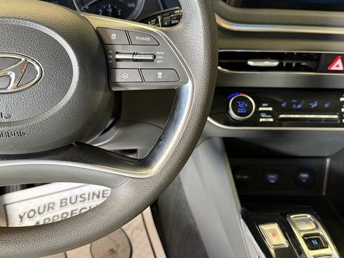 Used 2023 Hyundai Sonata SEL image 9