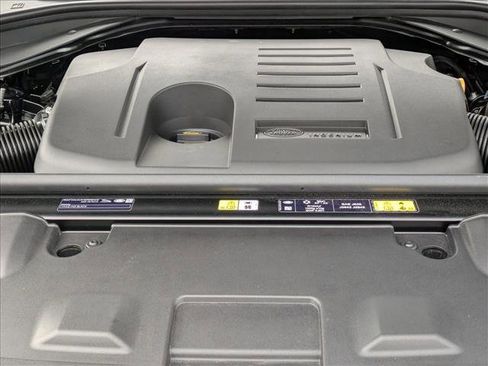 New 2026 Land Rover Range Rover Long Wheelbase SE image 18