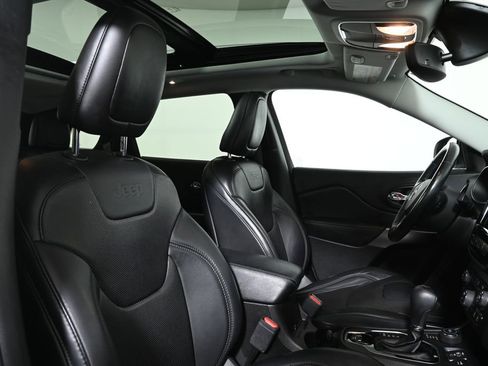 Used 2021 Jeep Cherokee Limited w/ Elite Package image 36