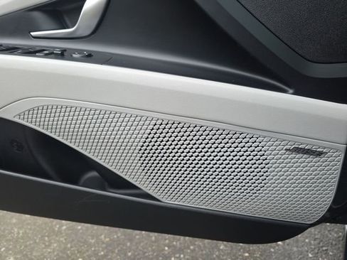 Certified 2024 Hyundai Elantra Limited image 39