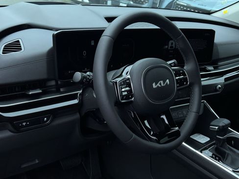 New 2026 Kia Carnival SX Prestige FWD image 21