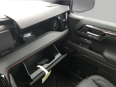New 2026 GMC Sierra 1500 AT4 w/ AT4 Premium Package AWD/4WD image 39