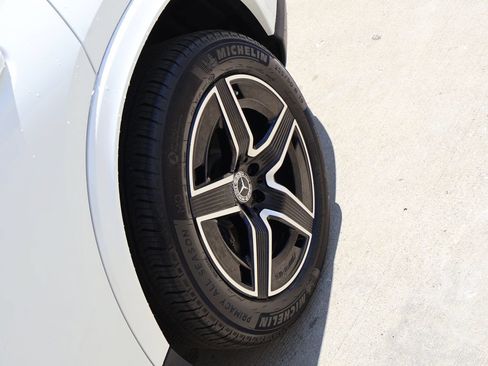 Certified 2026 Mercedes-Benz GLC 300 4MATIC image 38