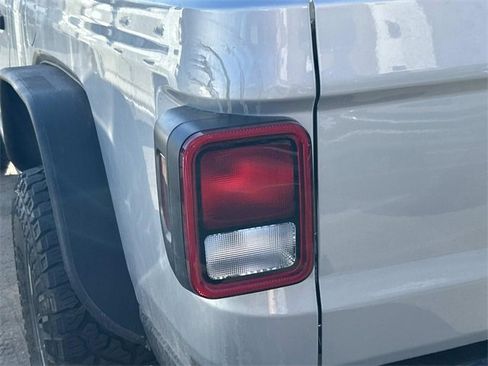 Used 2023 Jeep Gladiator Rubicon w/ Cold Weather Group image 6