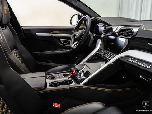 Used 2019 Lamborghini Urus image 43