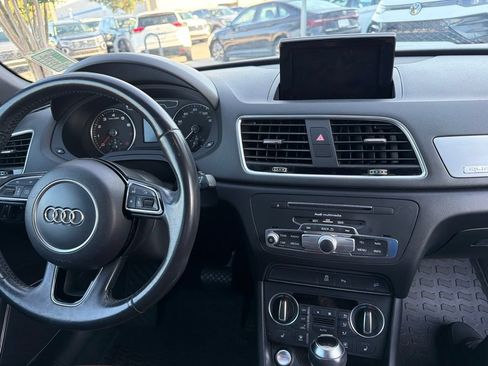 Used 2018 Audi Q3 2.0T Premium Plus w/ Premium Plus Package AWD/4WD image 10