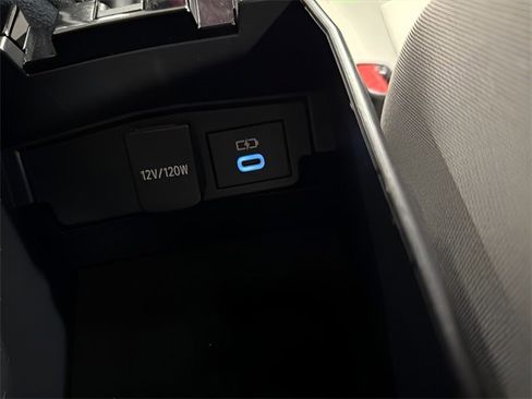 Used 2022 Toyota Corolla LE image 23