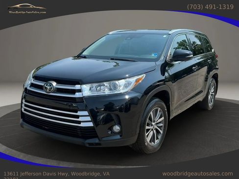 Used 2017 Toyota Highlander XLE AWD/4WD image 7