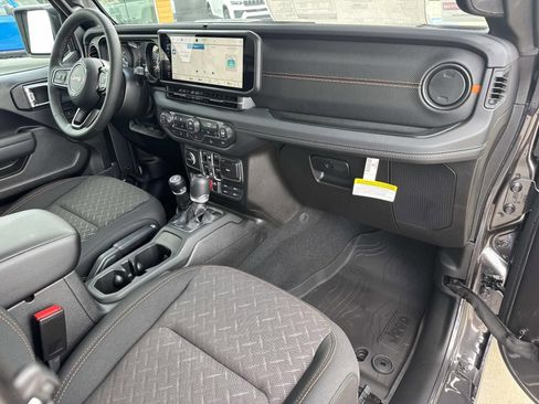 New 2026 Jeep Gladiator Mojave AWD/4WD image 10