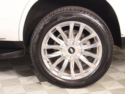 Used 2022 Cadillac Escalade Premium Luxury AWD/4WD image 22