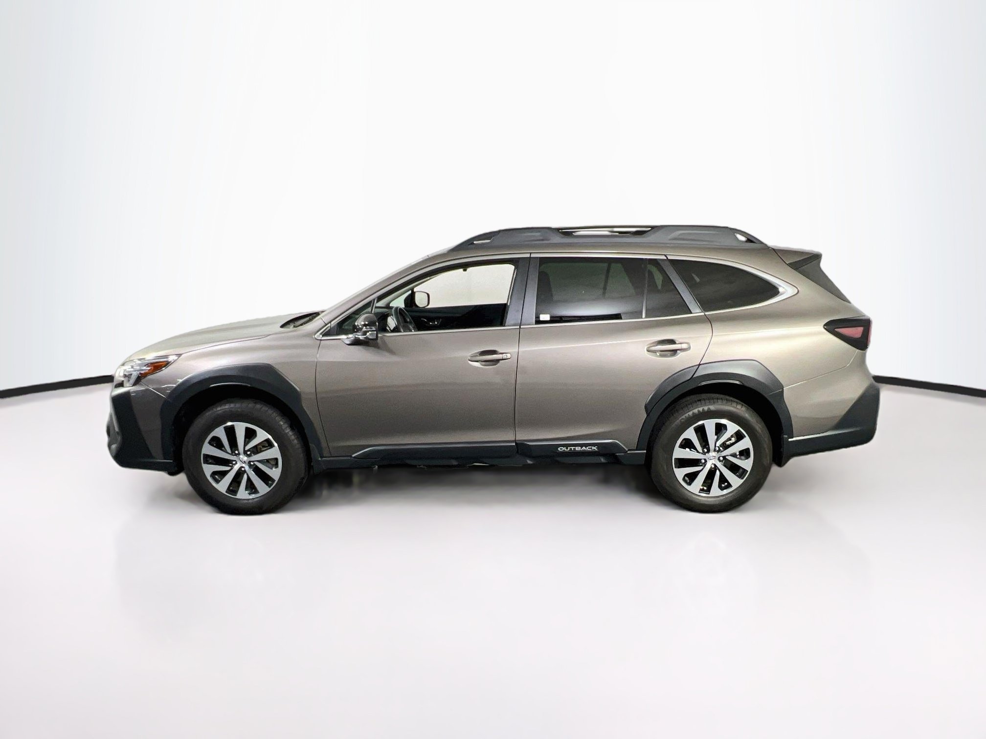 Used 2024 Subaru Outback Premium w/ Popular Package #1 AWD/4WD image 8