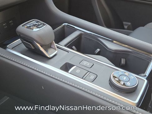 New 2026 Nissan Pathfinder SL AWD/4WD image 17