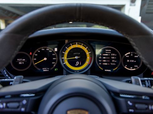 Certified 2022 Porsche 911 GT3 image 34