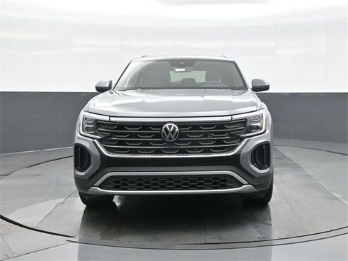 New 2026 Volkswagen Atlas Cross Sport SE image 2