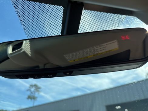 Used 2020 Subaru Outback Limited image 23