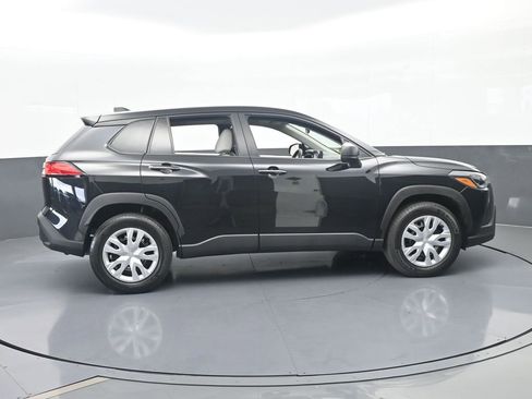 Used 2022 Toyota Corolla Cross L FWD image 7