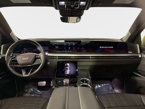 Used 2025 Cadillac Escalade V AWD/4WD image 36